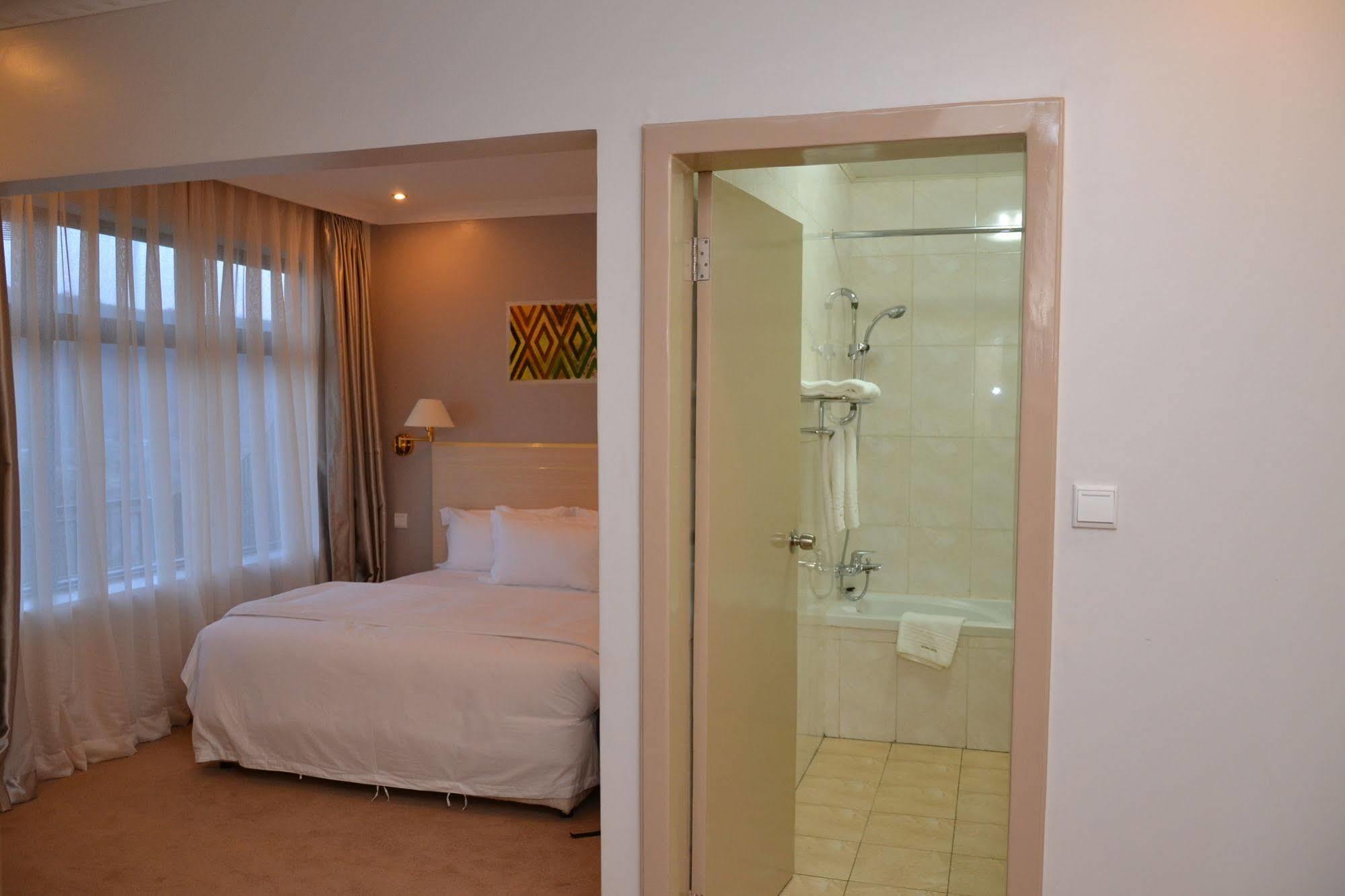 Gloria Hotel Kigali Dış mekan fotoğraf